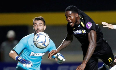 Χαμός με το VAR και στο Άρης – ΟΦΗ, φωνάζουν οι «κίτρινοι» (photos)