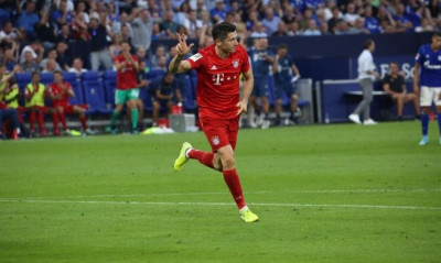 Με την «υπογραφή» Λεβαντόφσκι εύκολα την Σάλκε η Μπάγερν