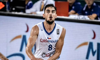 Οδηγεί την Τσεχία ο Σατοράνσκι