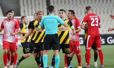 «Μπαρούτι» το ΟΑΚΑ: Αποβλήθηκε ο Ζεράλδες, συνθήματα για Λιβάγια και γιούχα στο ημίχρονο!