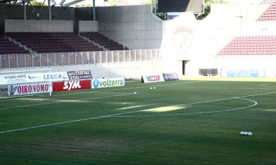 Μυθική φωτογραφία με... πρίζα του VAR στο ΑΕΛ-Ολυμπιακός!