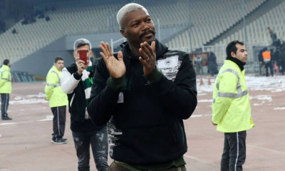 Σισέ: «Είμαι έτοιμος αν με χρειαστείς» (photo)