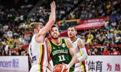 Λιθουανία-Αυστραλία 82-87: «Καθάρισε» την πρωτιά με Μιλς και Μπέινς (video+photos)