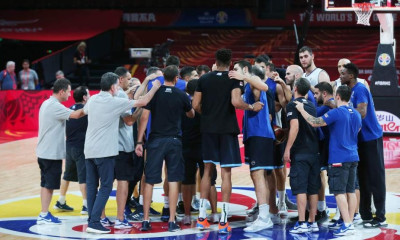 Τσεχία-Ελλάδα: Τα «ρέστα» της για το μαγικό «12»! (photos)