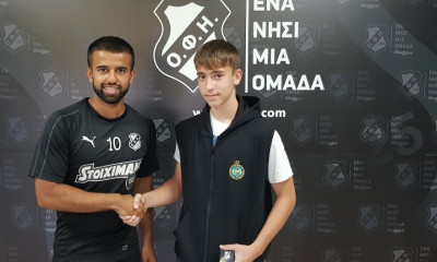 ΟΦΗ: Το δώρο του Ναμπί στον φίλαθλο που έκανε τον σταυρό του (video)