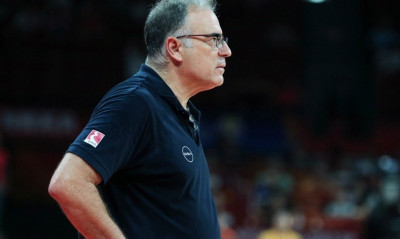 Σκουρτόπουλος: «Λυπάμαι που απογοητεύσαμε τον κόσμο... Είμαι υπεύθυνος» (video)