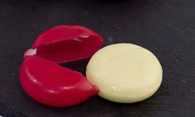 GNTM 2: Διαγωνιζόμενη έφαγε τυράκι μαζί με τη συσκευασία! (photo)