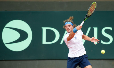 Davis Cup: Άνετο ντεμπούτο για τον Τσιτσιπά (photos+video)