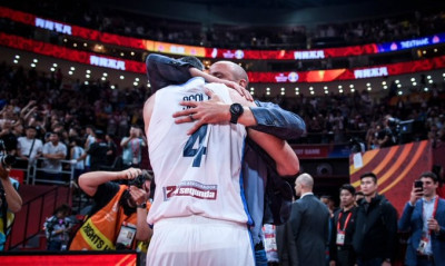 Παγκόσμιο Κύπελλο Μπάσκετ 2019: Σκόλα και Τζινόμπιλι στη σκηνή του τουρνουά (video+photos)