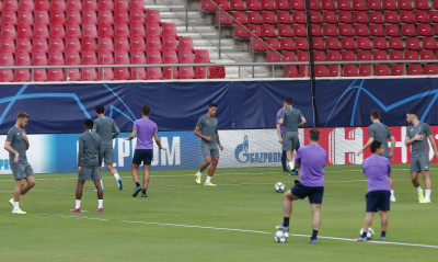 Ολυμπιακός – Τότεναμ: Γκάφα των «σπιρουνιών» πριν το ματς (photos)