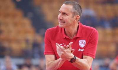 Μπλατ: «Δεν προβληματίζομαι με τα αποτελέσματα στα φιλικά, είδαμε θετικά στοιχεία»