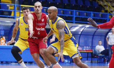 Περιστέρι-Ολυμπιακός 68-72: Νίκη και ετοιμάζεται για Μόσχα