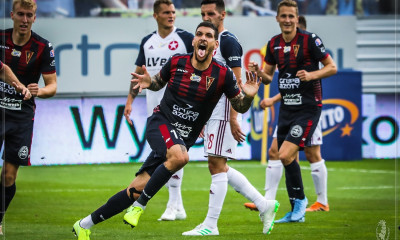 Αποθέωση Τριανταφυλλόπουλου εν πτήσει, για την κλήση του στην Εθνική (video)