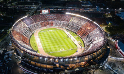 Ρίβερ-Μπόκα: Το Μονουμεντάλ στις φλόγες (video)