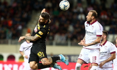 ΑΕΛ-ΑΕΚ: Από τον γάμο… στο γήπεδο (photos)