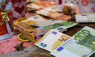 Χριστουγεννιάτικο δώρο από την κυβέρνηση – Ποιοι θα πάρουν το έξτρα πλεόνασμα