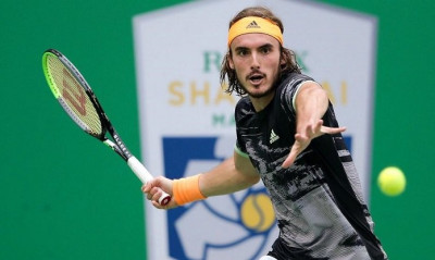 Ξέσπασε ο Τσιτσιπάς και άρχισε τα… γαλλικά μετά από χαμένο γκέιμ (video)