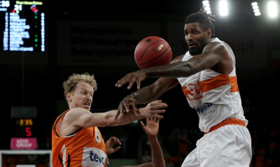 Ούλμ-Προμηθέας 67-70: Το «έχει» με τα διπλά (photos)