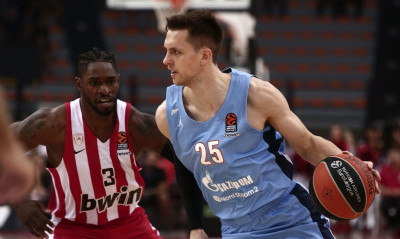 Ολυμπιακος – Ζενίτ Αγ. Πετρούπολης 68-77 (64-64κ.α.): Πέταξε το «δώρο» και του… έκλεισε το «σπίτι»