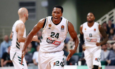 Παναθηναϊκός ΟΠΑΠ: Η βόλτα του Τζόνσον στην Πλάκα (photos)