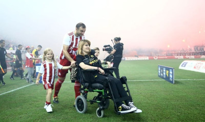 Ολυμπιακός – ΑΕΚ: Η Μυρτώ στο «Γεώργιος Καραϊσκάκης» καλεσμένη των Πειραιωτών! (video+photos)