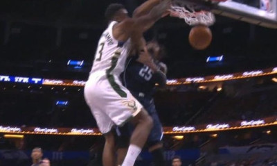 Σαρωτικός ο Γιάννης Αντετοκούνμπο, στην κορυφή του Top 10 ο Θανάσης με σούπερ κάρφωμα! (video)