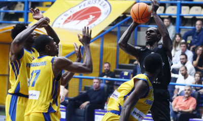 Περιστέρι-Νίζνι 71-74: Σίδερο και η ανατροπή έμεινε στα λόγια (photos)