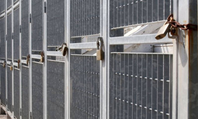 Απίστευτο και όμως... ελληνικό: Κλειδώθηκαν έξω από το γήπεδο! (photos)