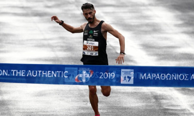 Έγραψε ιστορία ο Γκελαούζος: Πρώτος Πανελληνιονίκης στον Κλασικό Μαραθώνιο (photos+video)