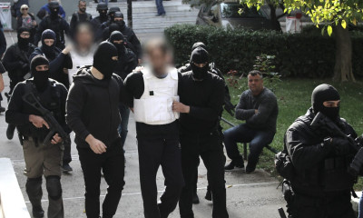 «Επαναστατική Αυτοάμυνα»: Στη φυλακή οι δύο τρομοκράτες - Επεισόδια στην Ευελπίδων