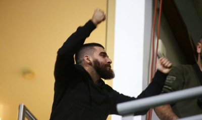 Επικό τρολάρισμα Γιώργου Σαββίδη με… Εθνική Ελλάδας (photos)