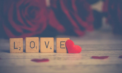 Στα 17 του χώρισε τη 77χρονη σύντροφό του και παντρεύτηκε 71χρονη! (photos)