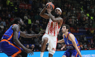 Ερυθρός Αστέρας-Βαλένθια 76-73: «Μίλησε» στο φινάλε ο Μπράουν