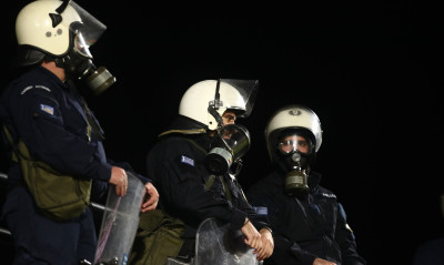 ΟΦΗ-ΑΕΚ: Δακρυγόνα στο «Γεντί Κουλέ» (photos)