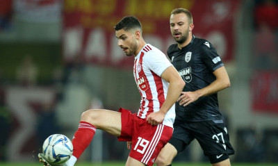 Το «καυτό» κορίτσι που τρέλανε κόσμο στο Ολυμπιακός – ΠΑΟΚ (photos)