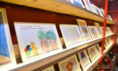 Δείτε ποιοι χαρίζουν Ευχοστολίδια εφέτος τις γιορτές