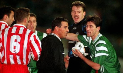 Σαν σήμερα: Παπουτσέλη, δεν ξεχνώ! (videos)