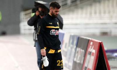 ΑΕΚ: «Αγκάθι» το συμβόλαιο του Σιμάο