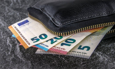 Κοινωνικό μέρισμα 2019: Η αίτηση, τα κριτήρια και οι κόφτες - Πότε θα πάρετε 700 ευρώ