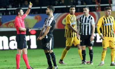 ΟΦΗ: Συμπλήρωσε κάρτες ο Μαρινάκης