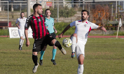 Απόλλων Πόντου: Αποχή οπαδών και πανό για Καλαϊτζίδη (photos)