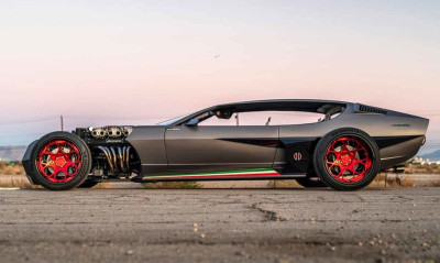 Η γυμνή διαμαρτυρία της Lamborghini Espada