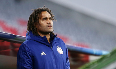 Ολυμπιακός: Η απορία του Καρεμπέ για την ευθύνη του VAR (photo)