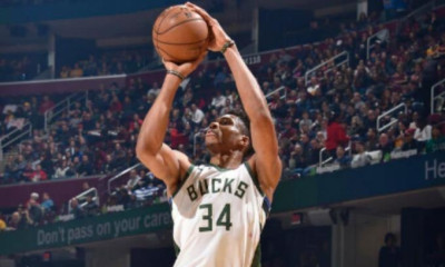 NBA: Έτοιμος για τη... μάχη των Χριστουγέννων ο Αντετοκούνμπο (video)