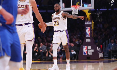 NBA: Σάρωσαν οι Λέικερς, απίστευτο ρεκόρ για ΛεΜπρόν (video)