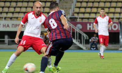 Καλαμάτα: Υπέγραψε ο Όλιβερ Πέεφ