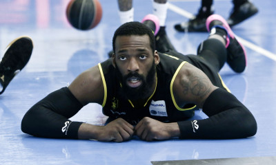 Ιωνικός: Απέκτησε τον Λάκι Τζόουνς