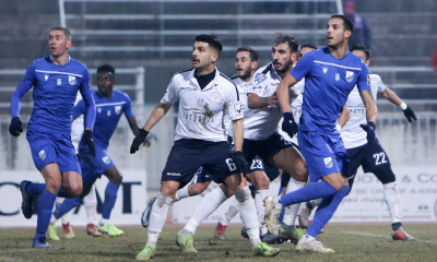 LIVE CHAT Λαμία-Τρίκαλα 1-1 (τελικό)