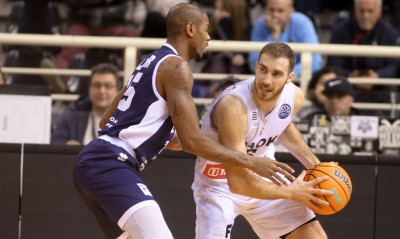 ΠΑΟΚ-Ντιζόν: «Πάγωσαν» στο «Παλατάκι» με τον τραυματισμό του Σχίζα (video+photos)