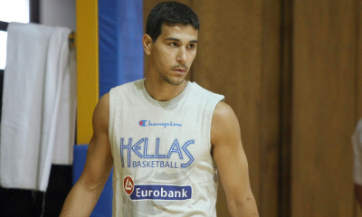 ΑΕΚ: Αύριο στην Αθήνα ο Ζήσης